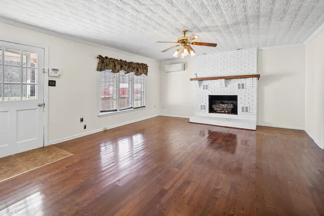 $2,000 | 1340 Donelson Parkway, Dover, TN 37058