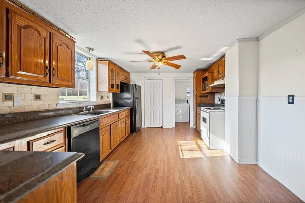 $1,800 | 1340 Donelson Parkway, Dover, TN 37058