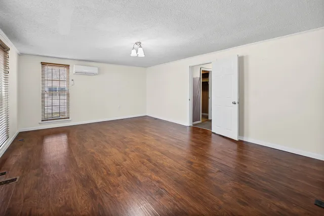 $2,000 | 1340 Donelson Parkway, Dover, TN 37058