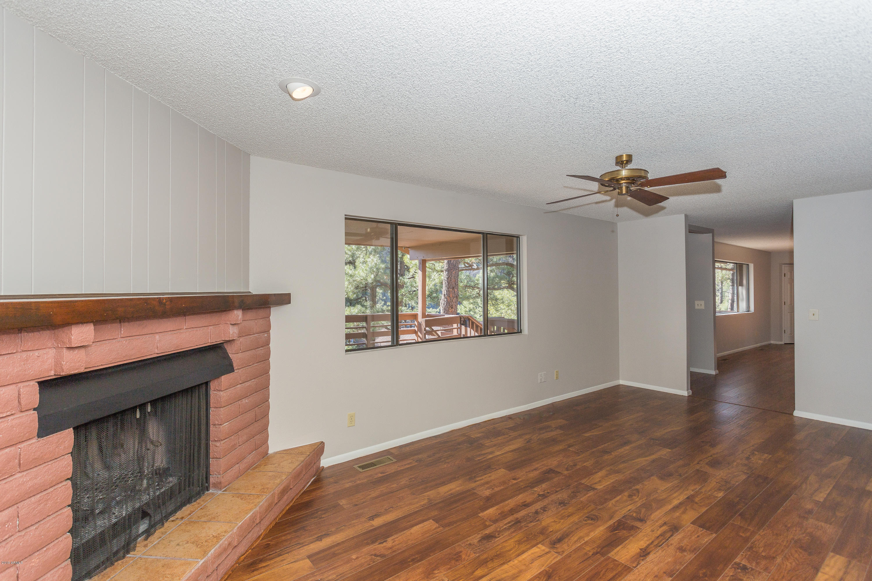 520 Turtleback Road Prescott, AZ 86303 - Photo 5 of 24 005_Living Room