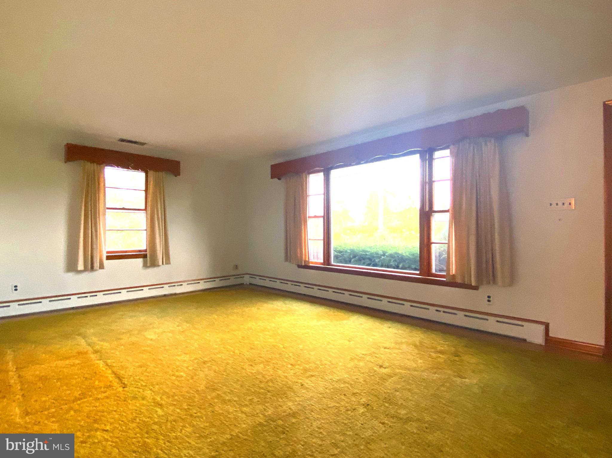 3070 Bedminster Road Perkasie, PA 18944 - Photo 9 of 27