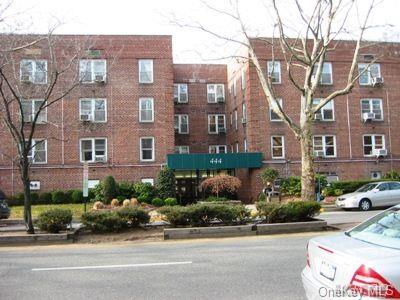 444 Middle Neck Road, Unit 1G Great Neck, NY 11023 - Photo 1 of 1 Gallery Image 1