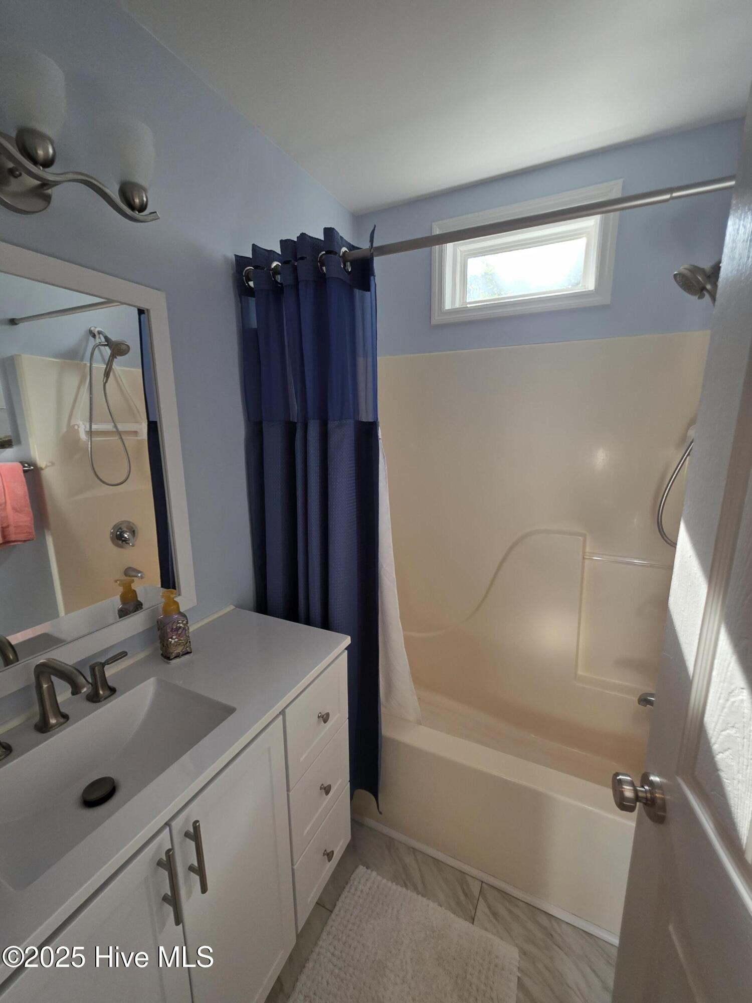 133 Cummins Creek Road Beaufort, NC 28516 - Photo 25 of 37 Guest Bath