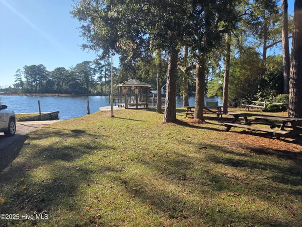 $2,200 | 133 Cummins Creek Road, Beaufort, NC 28516