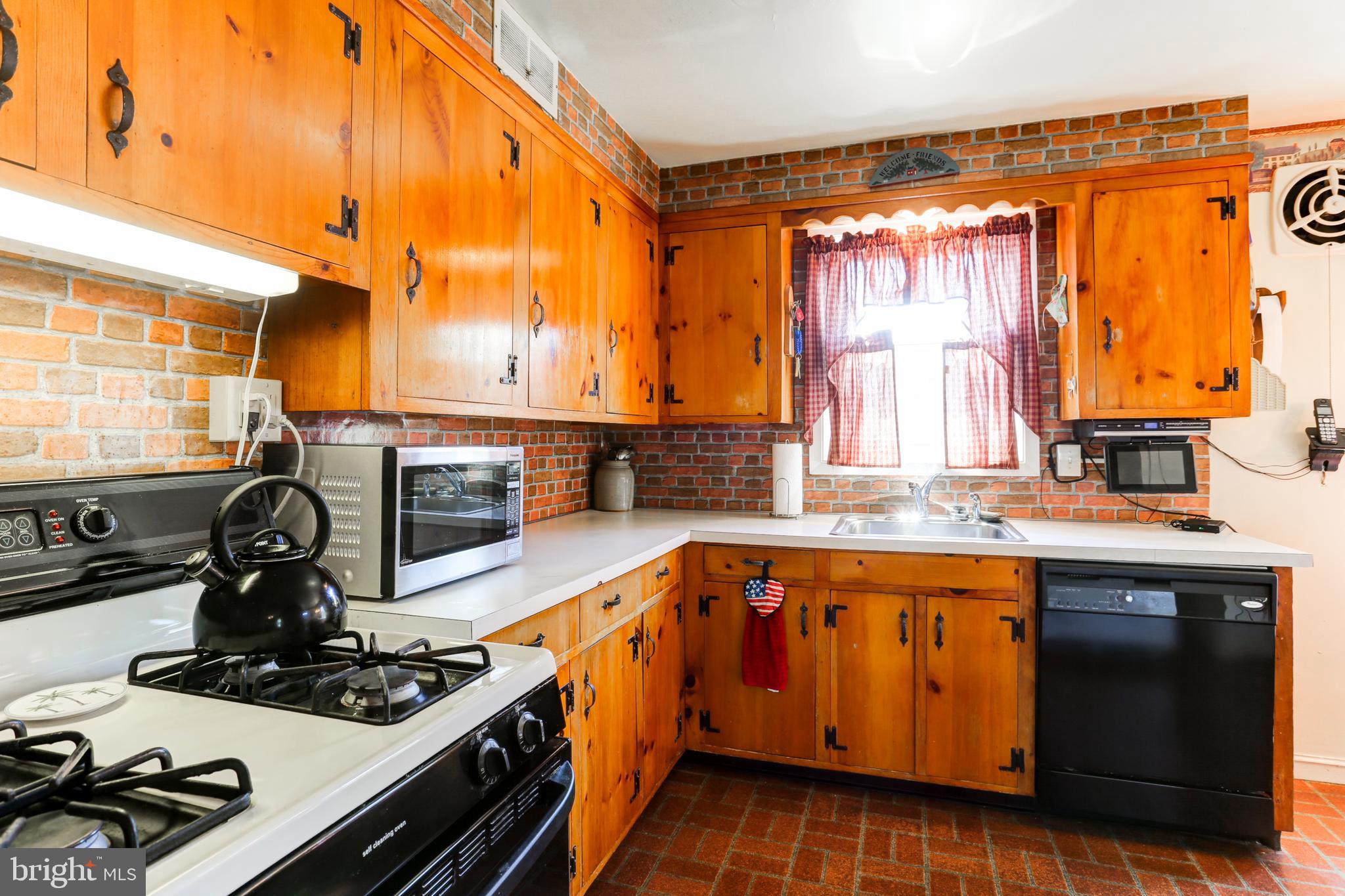 1100 Ranck Mill Road Lancaster, PA 17602 - Photo 6 of 29 Gallery Image 6