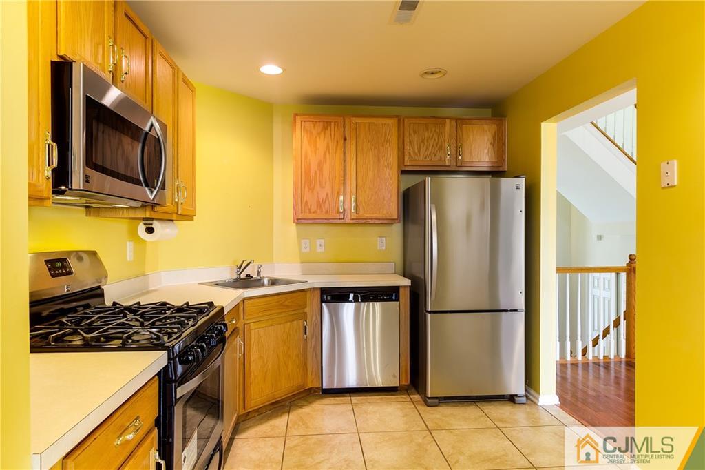 20 Rondell Lane, Unit 187 Old Bridge, NJ 08879 - Photo 5 of 25 Gallery Image 5