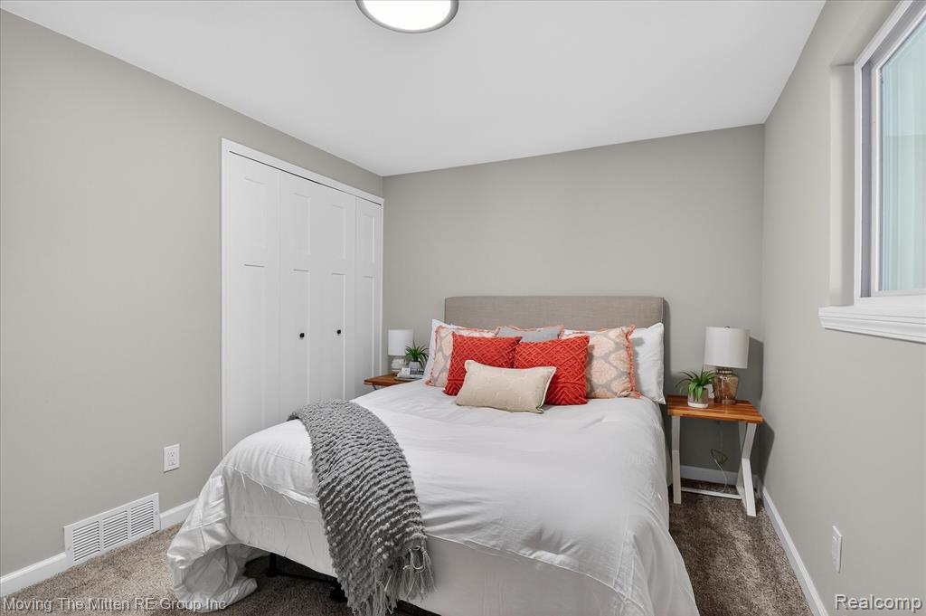 38061 Walnut Street Romulus, MI 48174 - Photo 23 of 68