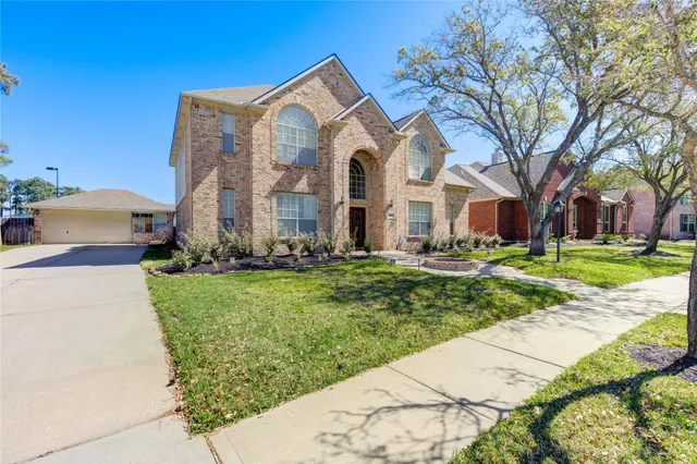 $770,000 | 19230 Canyon Bay Drive, Tomball, TX 77377
