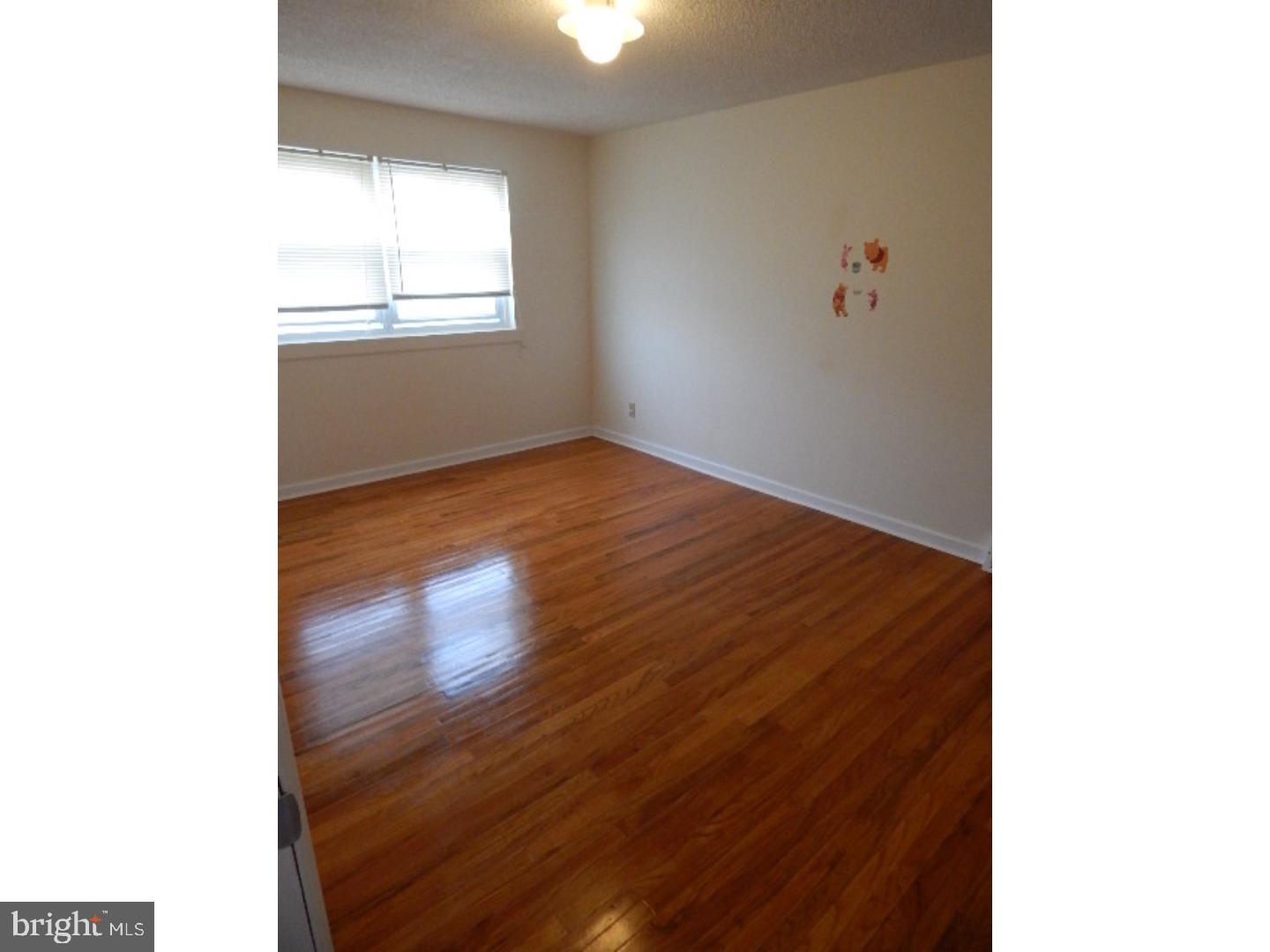 12025 Tyrone Road Philadelphia, PA 19154 - Photo 11 of 16