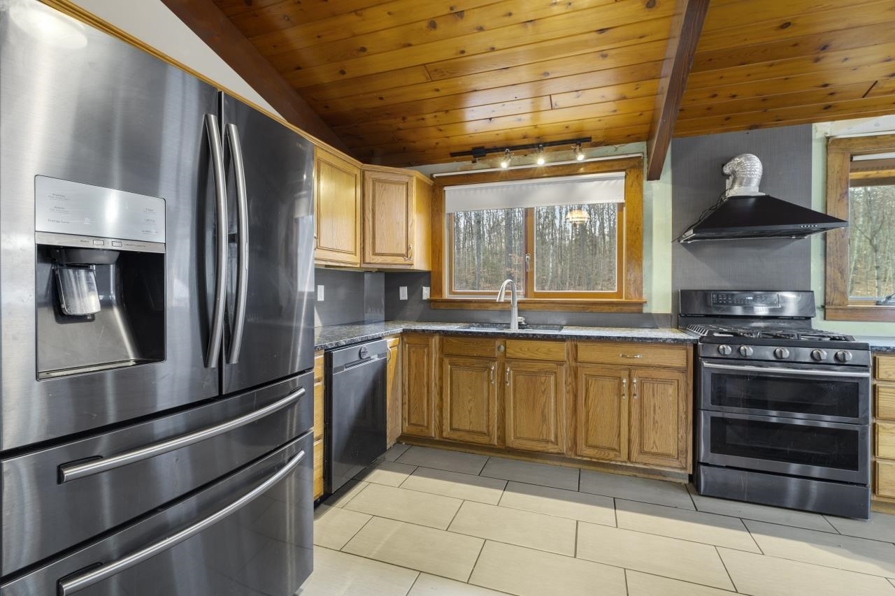 432 Middle Hancock Road Peterborough, NH 03458 - Photo 11 of 33 Gallery Image 11