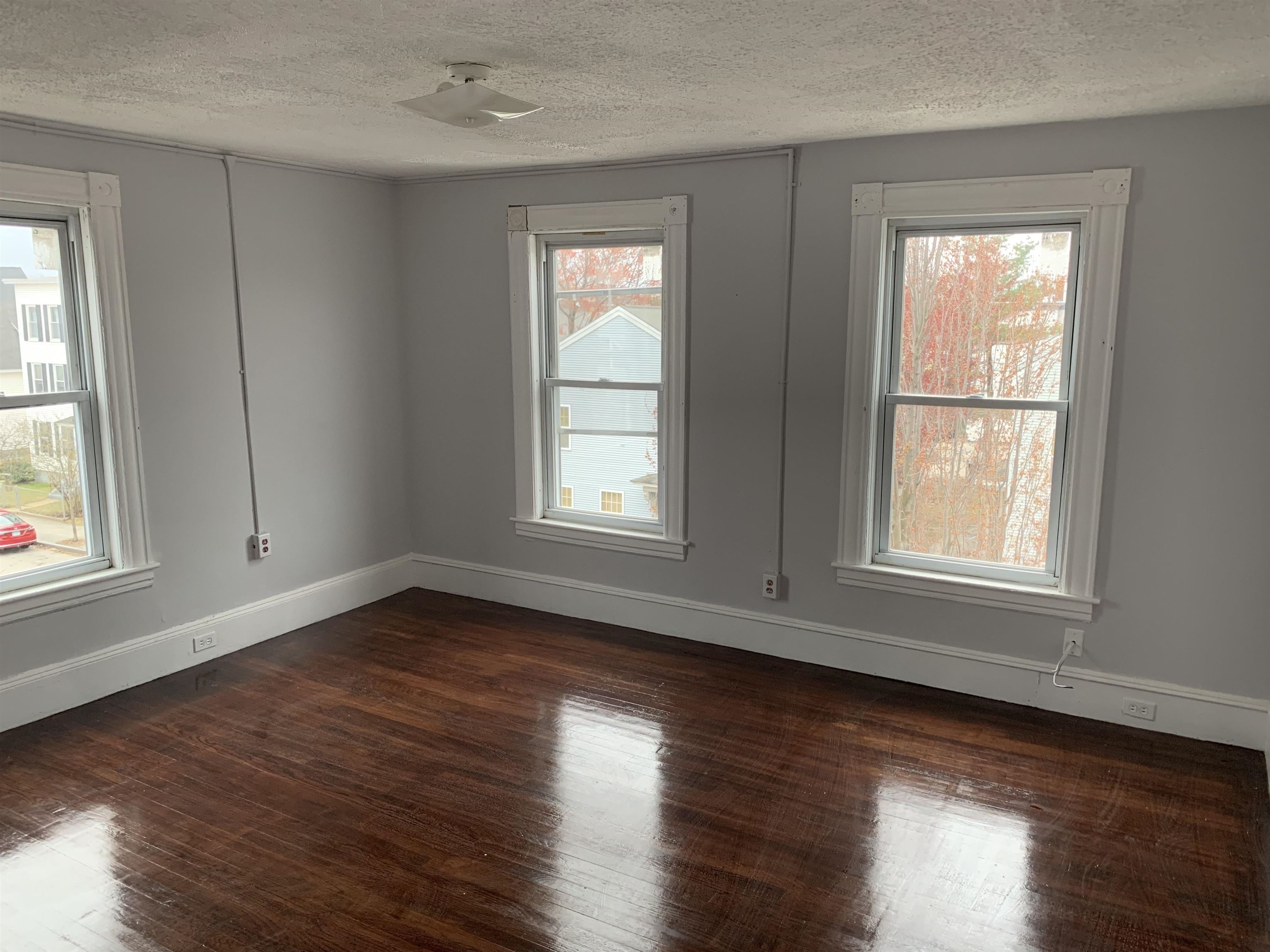 328 Cedar Street Manchester, NH 03103 - Photo 15 of 26 Gallery Image 15