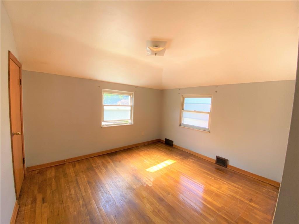 468 Long Road Pittsburgh, PA 15235 - Photo 16 of 23 Gallery Image 16