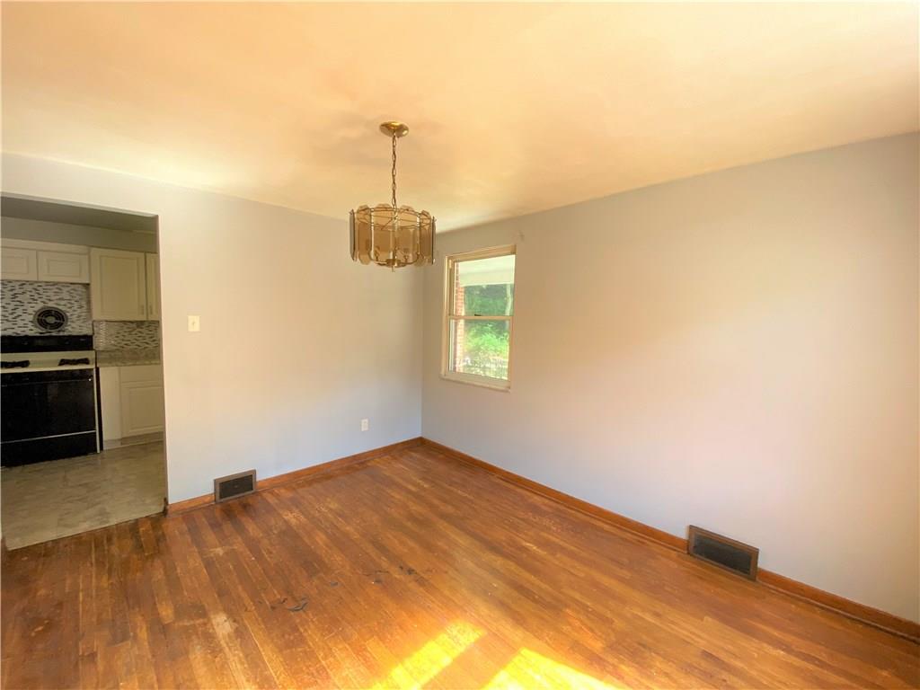 468 Long Road Pittsburgh, PA 15235 - Photo 8 of 23 Gallery Image 8