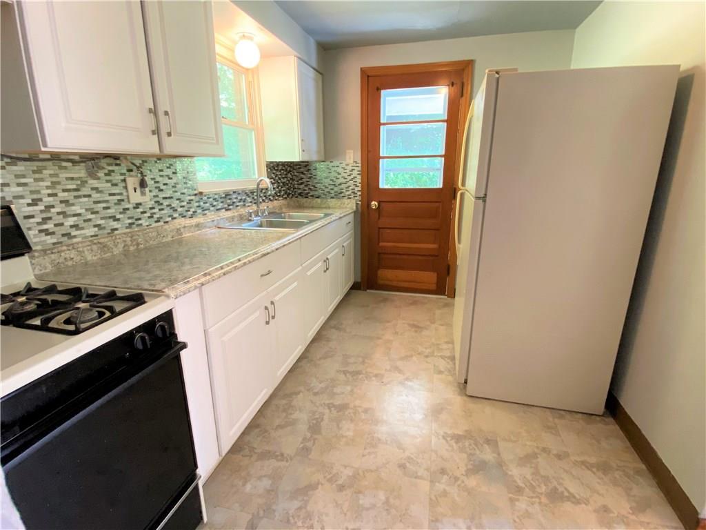 468 Long Road Pittsburgh, PA 15235 - Photo 10 of 23 Gallery Image 10