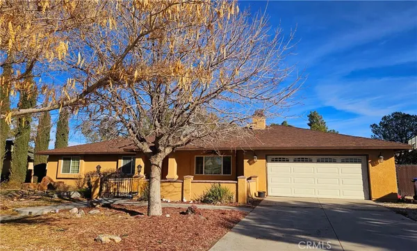 $474,000 | 13367 Apple Blossom Lane, Apple Valley, CA 92308
