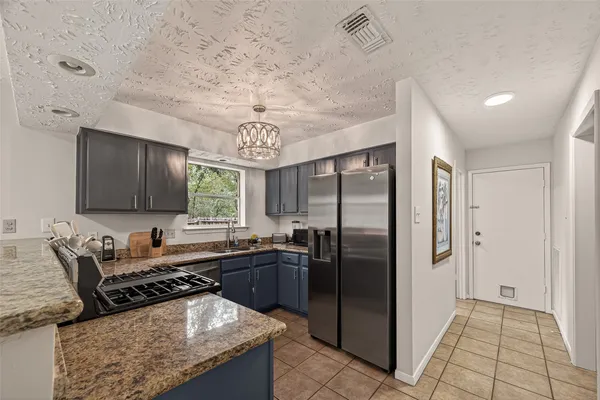 $435,000 | 92 South Waxberry Road, Spring, TX 77381