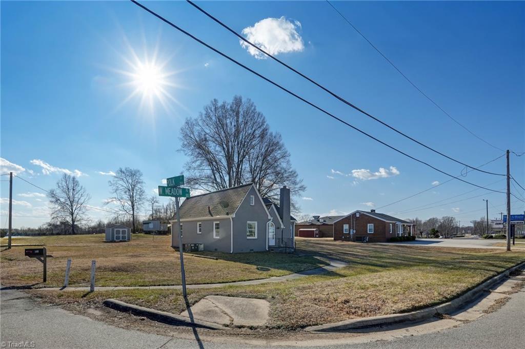148 East Meadow Road Eden, NC 27288 - Photo 7 of 36