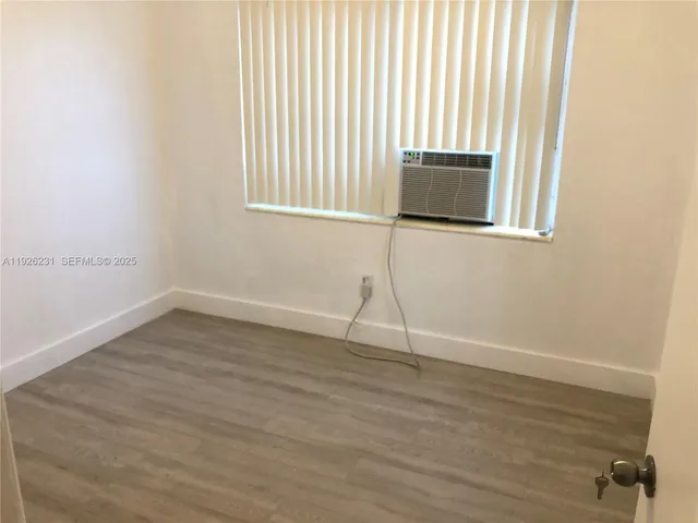 $1,975 | 8340 Crespi Boulevard, Unit 19, Miami Beach, FL 33141