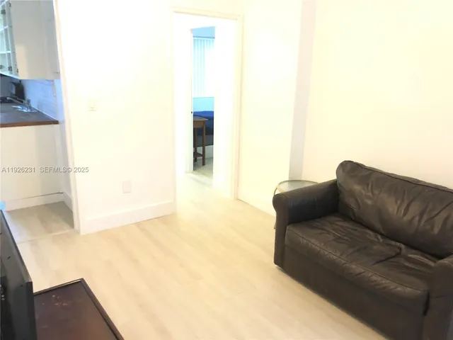 $1,975 | 8340 Crespi Boulevard, Unit 19, Miami Beach, FL 33141