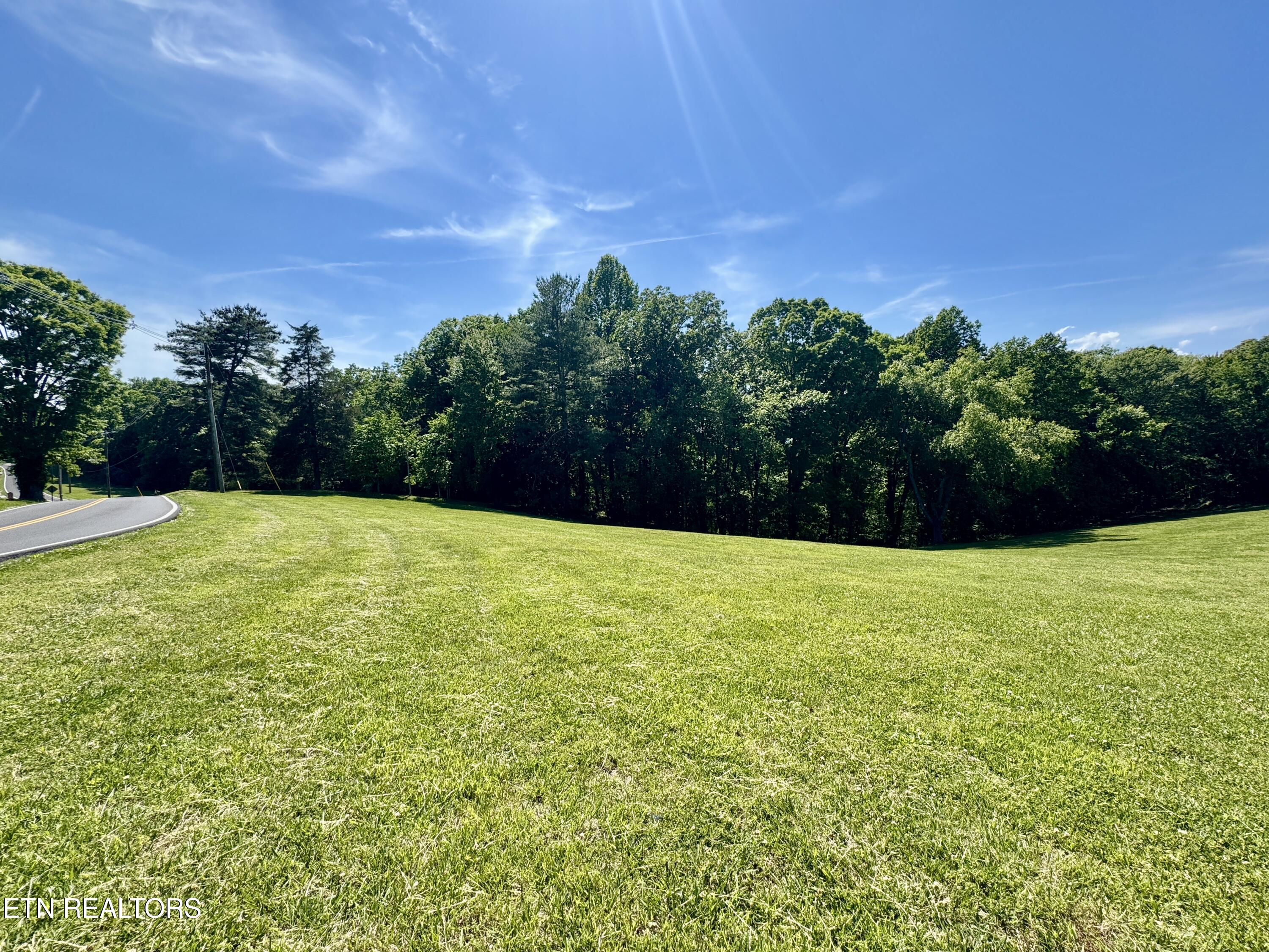 214 Sequoyah Road Andersonville, TN 37705 - Photo 2 of 15 2