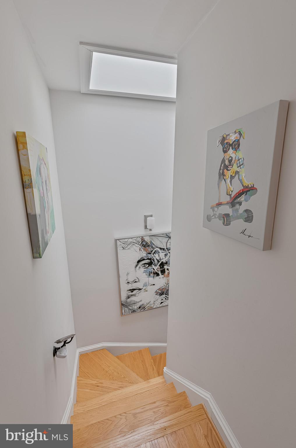 1340 North Lynnbrook Drive Arlington, VA 22201 - Photo 20 of 57 a bathroom with a bathtub and shower