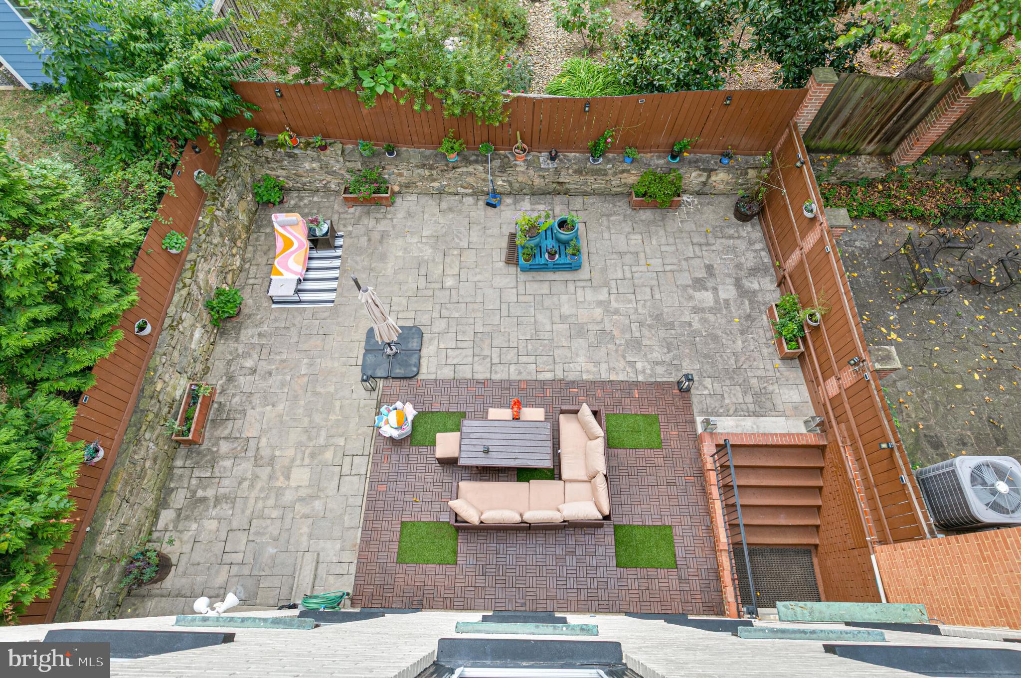 1340 North Lynnbrook Drive Arlington, VA 22201 - Photo 45 of 57 an aerial view of houses with outdoor space