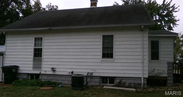 $129,900 | 222 Buchanan Street, Waterloo, IL 62298