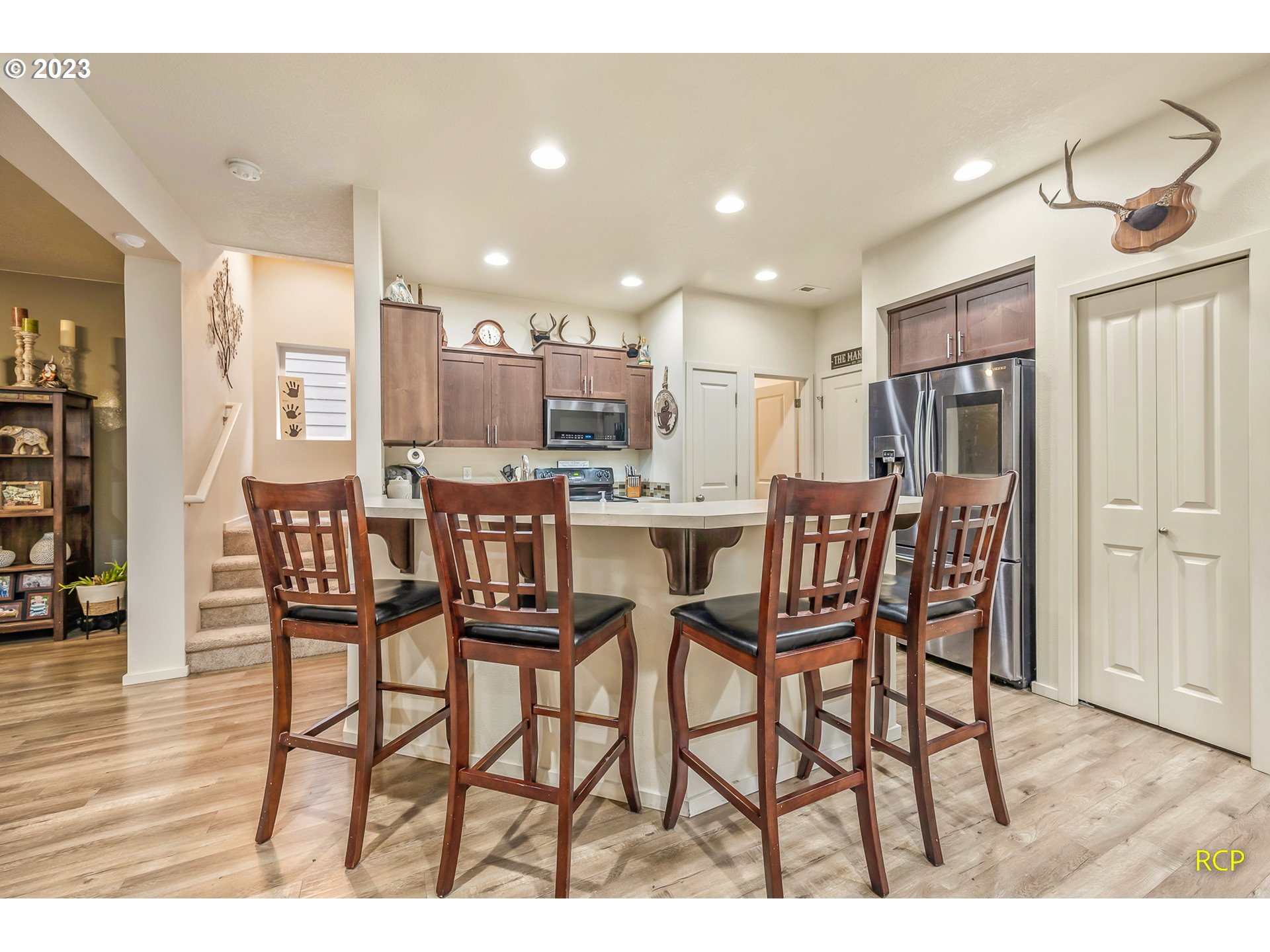 51562 Southwest S Fork Loop Scappoose, OR 97056 - Photo 7 of 31 Kitchen