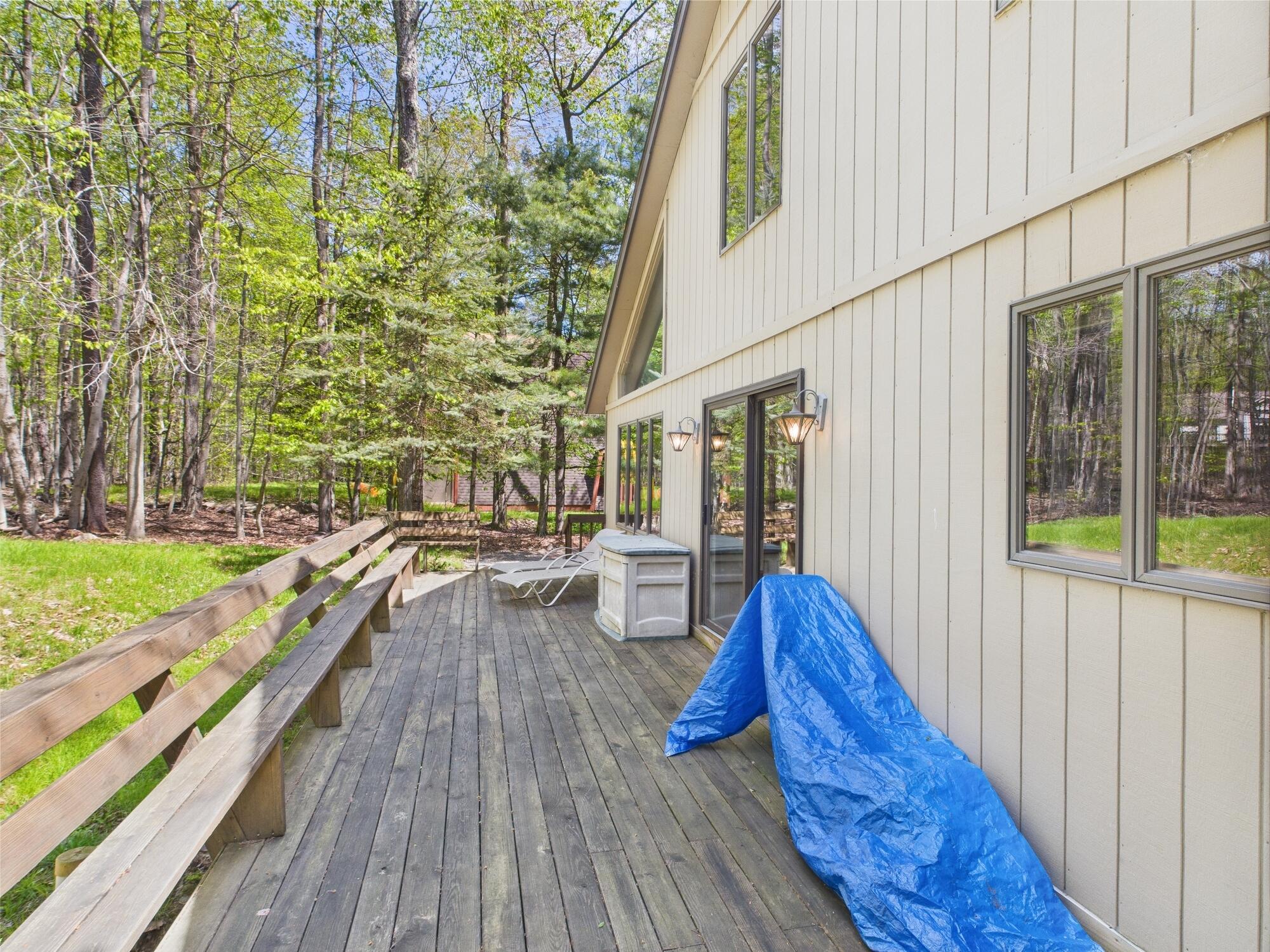 5541 Fox Run Road Pocono Pines, PA 18350 - Photo 9 of 44 BACK DECK