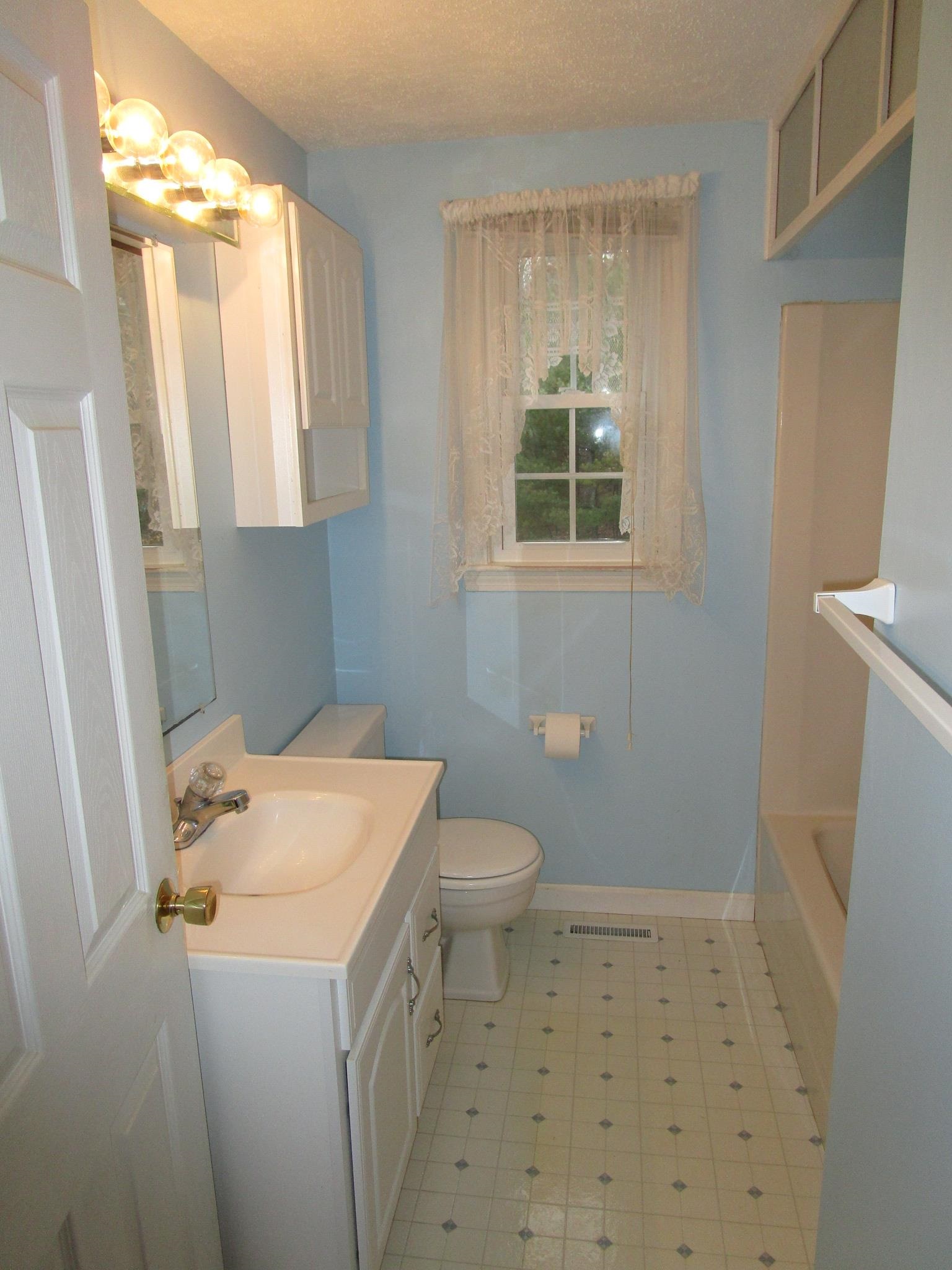 5 Patten Road Merrimack, NH 03054 - Photo 15 of 26