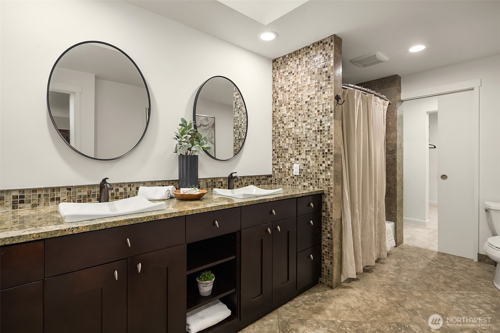17946 West Spring Lake Drive Southeast Renton, WA 98058 - Photo 31 of 39 Gallery Image 31