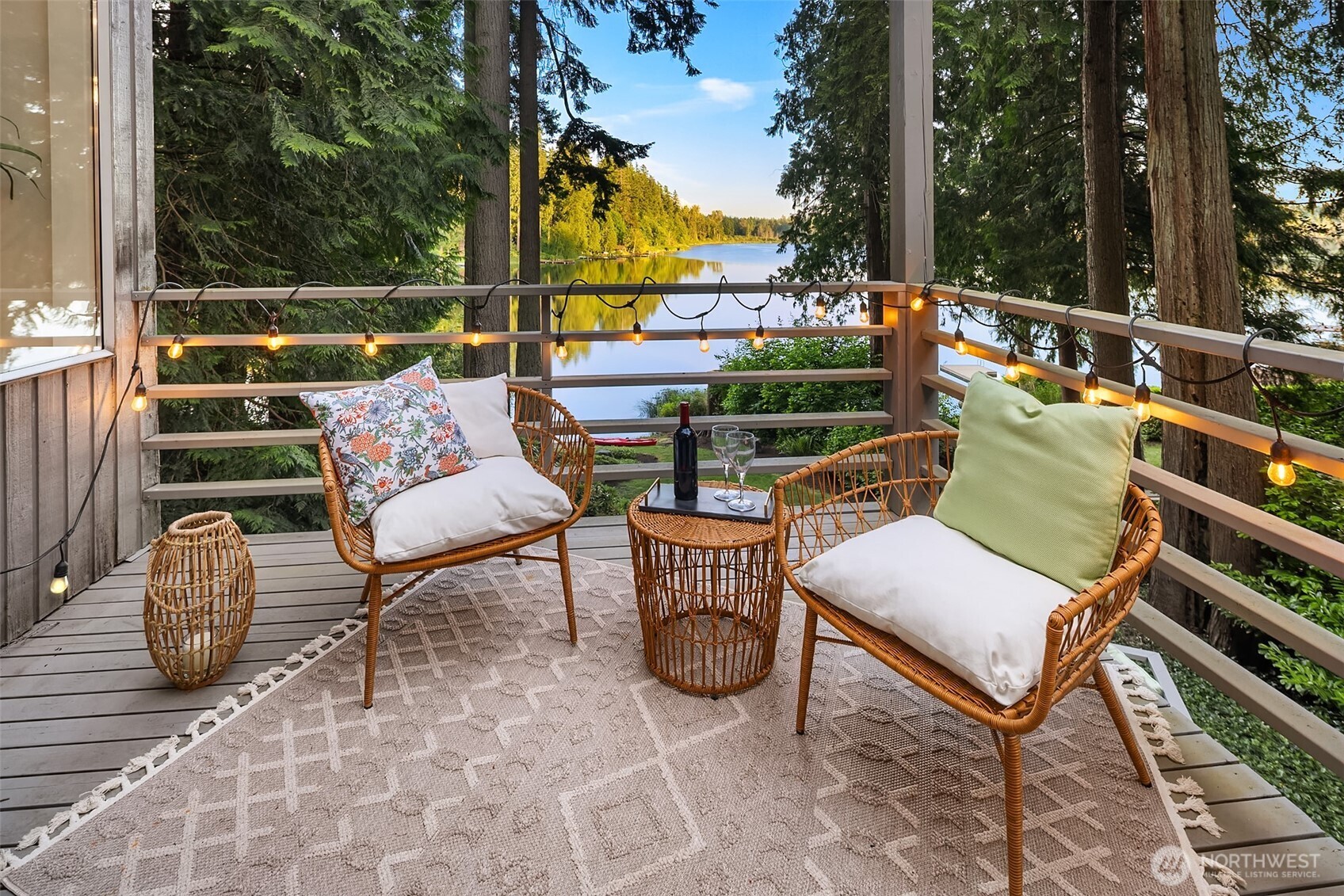17946 West Spring Lake Drive Southeast Renton, WA 98058 - Photo 9 of 39 Gallery Image 9