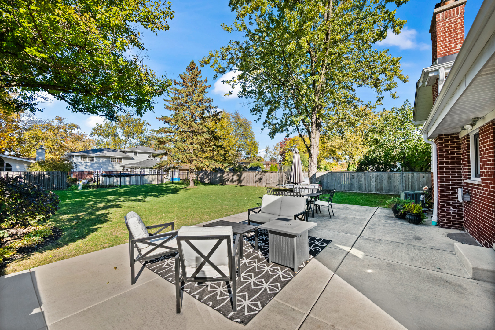 2020 Walnut St Park Ridge Park Ridge, IL 60068 - Photo 20 of 28 a view of a chairs and table in the garden