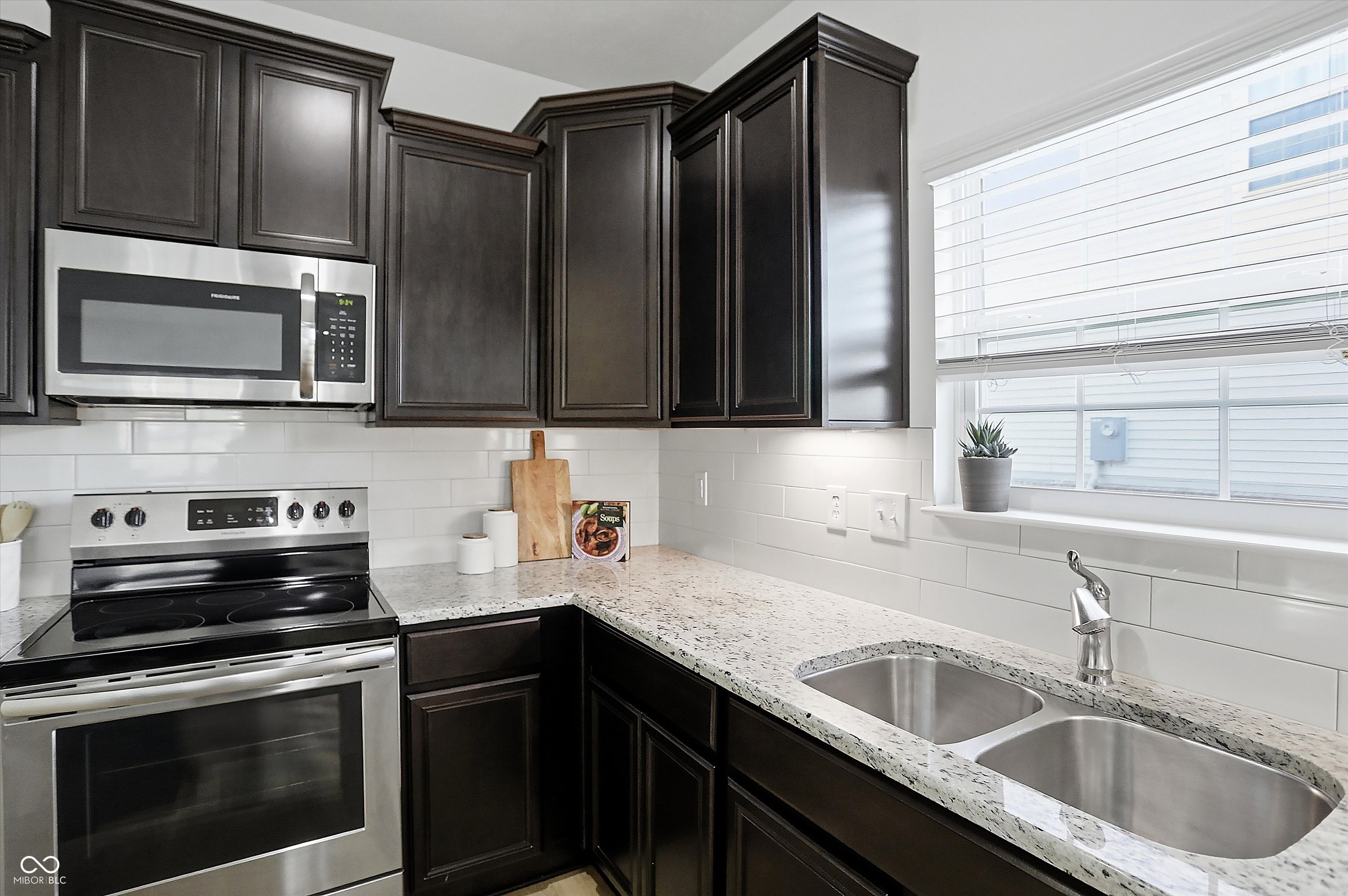 842 Declaration Drive Pittsboro, IN 46167 - Photo 19 of 52