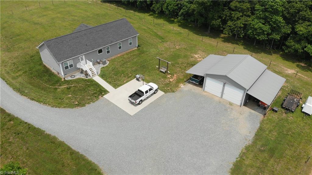 4050 Dodgetown Road Walnut Cove, NC 27052 - Photo 6 of 34 Gallery Image 6