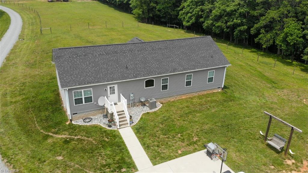 4050 Dodgetown Road Walnut Cove, NC 27052 - Photo 8 of 34 Gallery Image 8