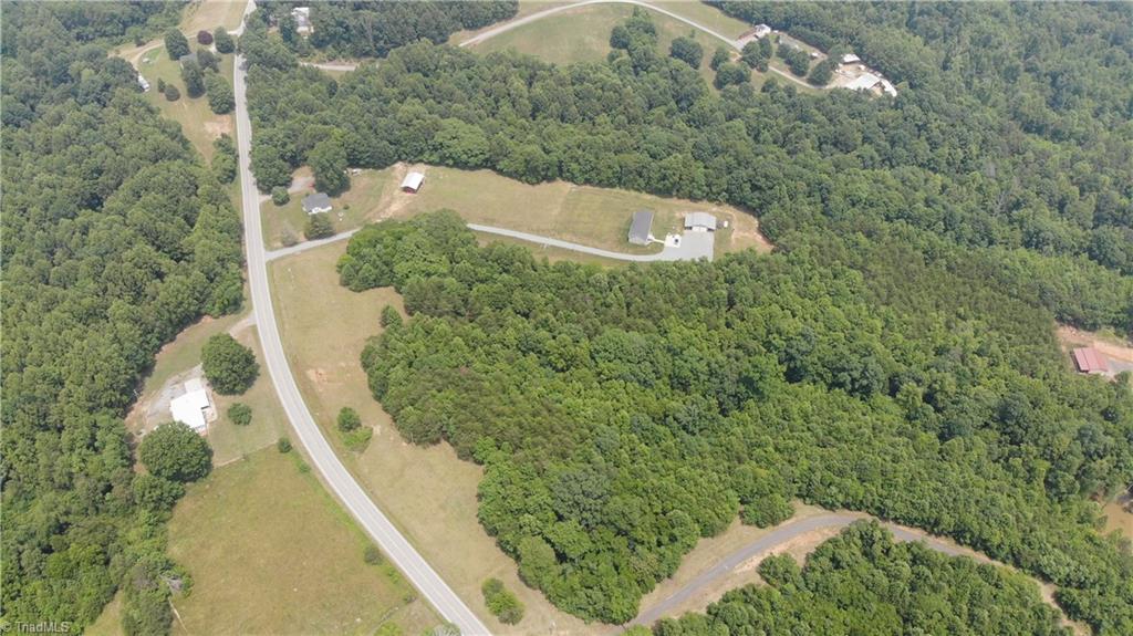 4050 Dodgetown Road Walnut Cove, NC 27052 - Photo 9 of 34 Gallery Image 9