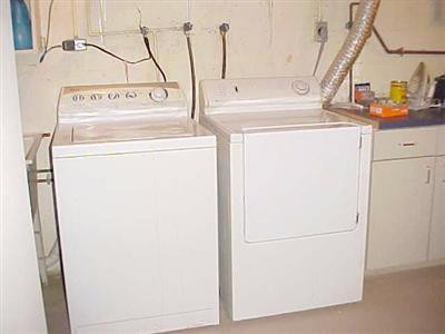 6079 Lexington Road Winchester, KY 40391 - Photo 36 of 51 Laundry room.