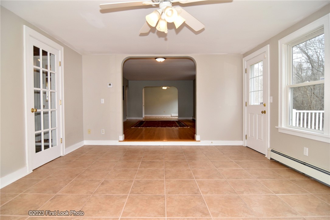 62 East Avenue Westerly, RI 02891 - Photo 9 of 41