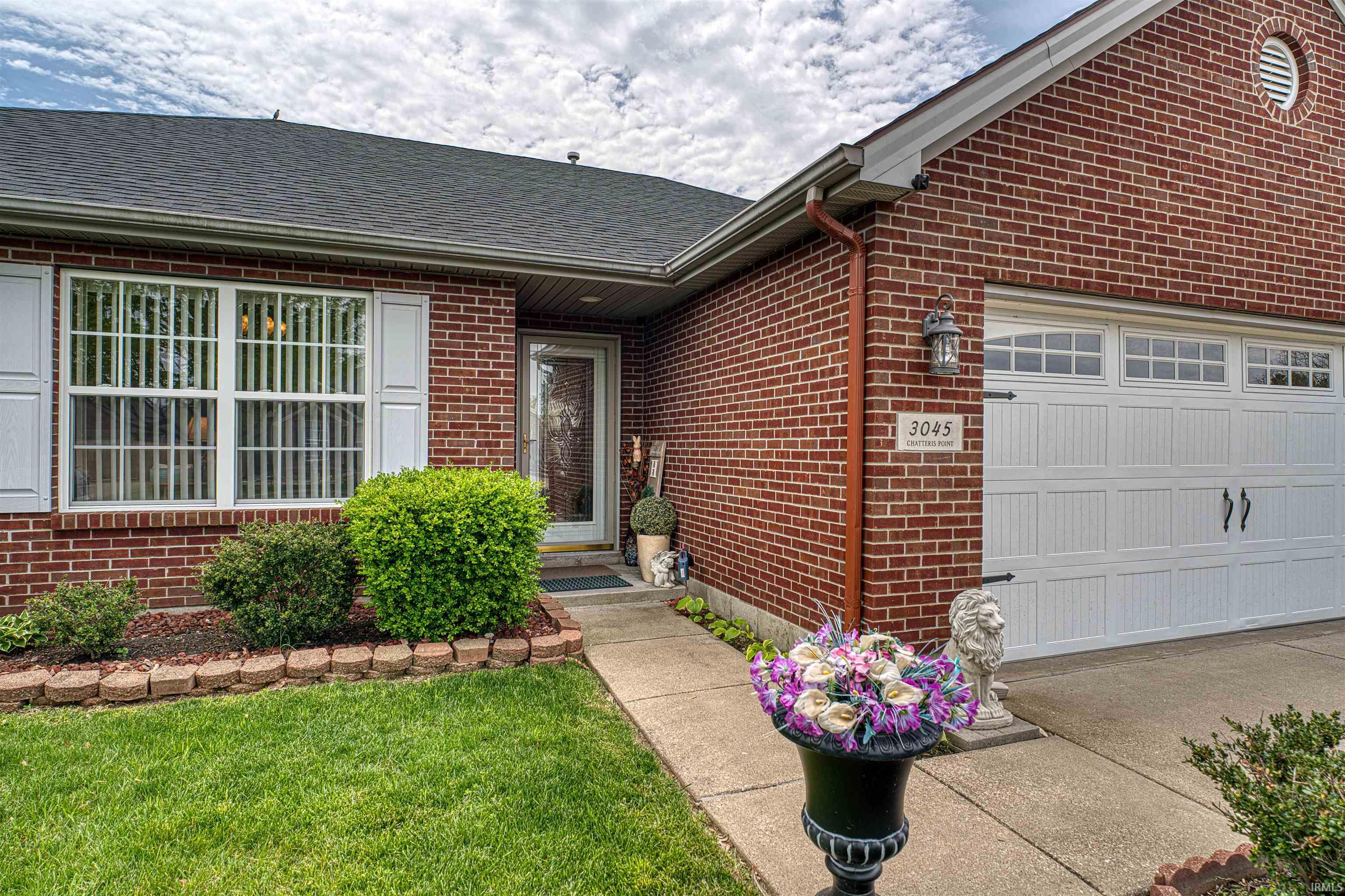 3045 Chatteris Point Evansville, IN 47725 - Photo 2 of 27