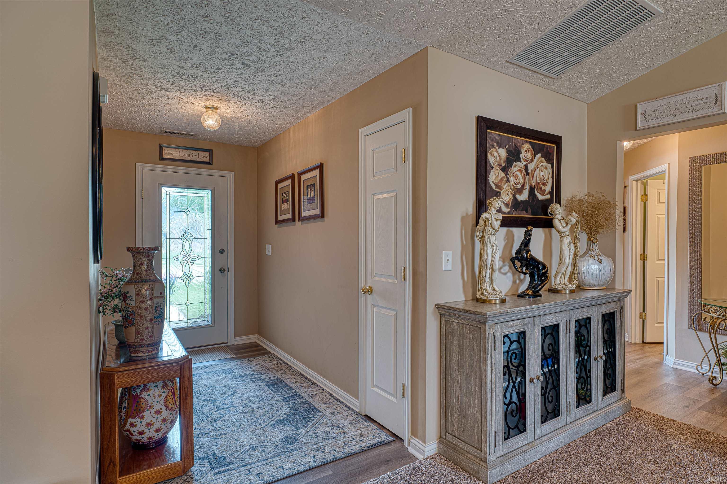 3045 Chatteris Point Evansville, IN 47725 - Photo 4 of 27