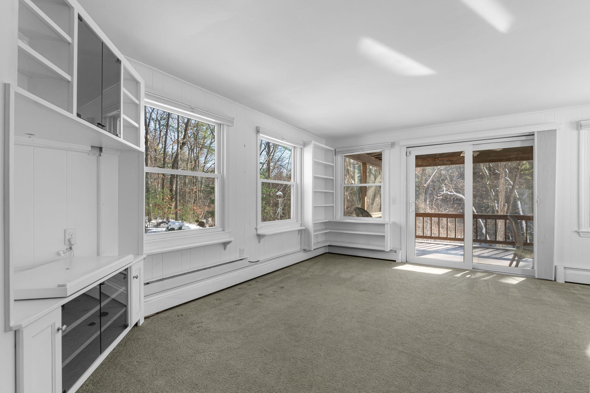 12 Fairway Drive Amherst, NH 03031 - Photo 11 of 57