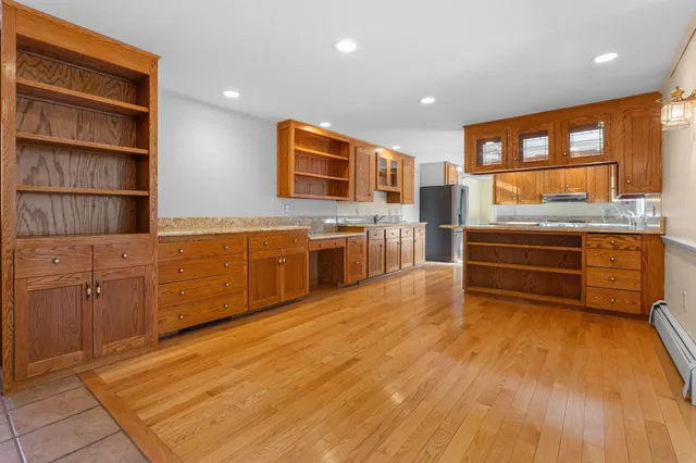 $755,000 | 12 Fairway Drive, Amherst, NH 03031