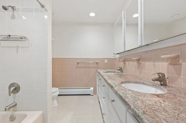 $755,000 | 12 Fairway Drive, Amherst, NH 03031