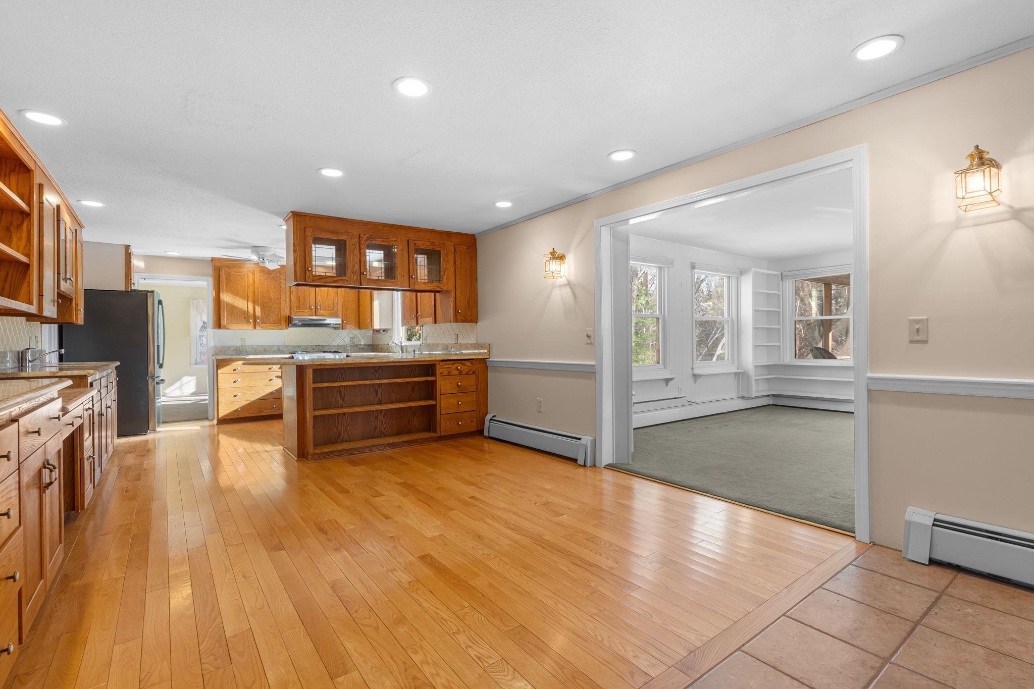 12 Fairway Drive Amherst, NH 03031 - Photo 7 of 57