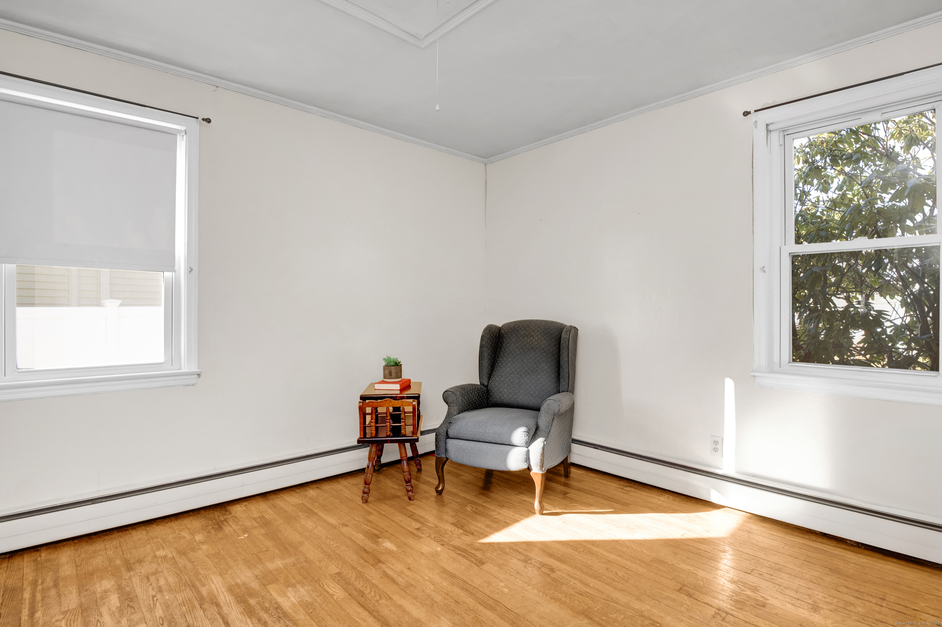 75 Lafayette Street Hartford, CT 06106 - Photo 33 of 38 a work room with furniture and a window