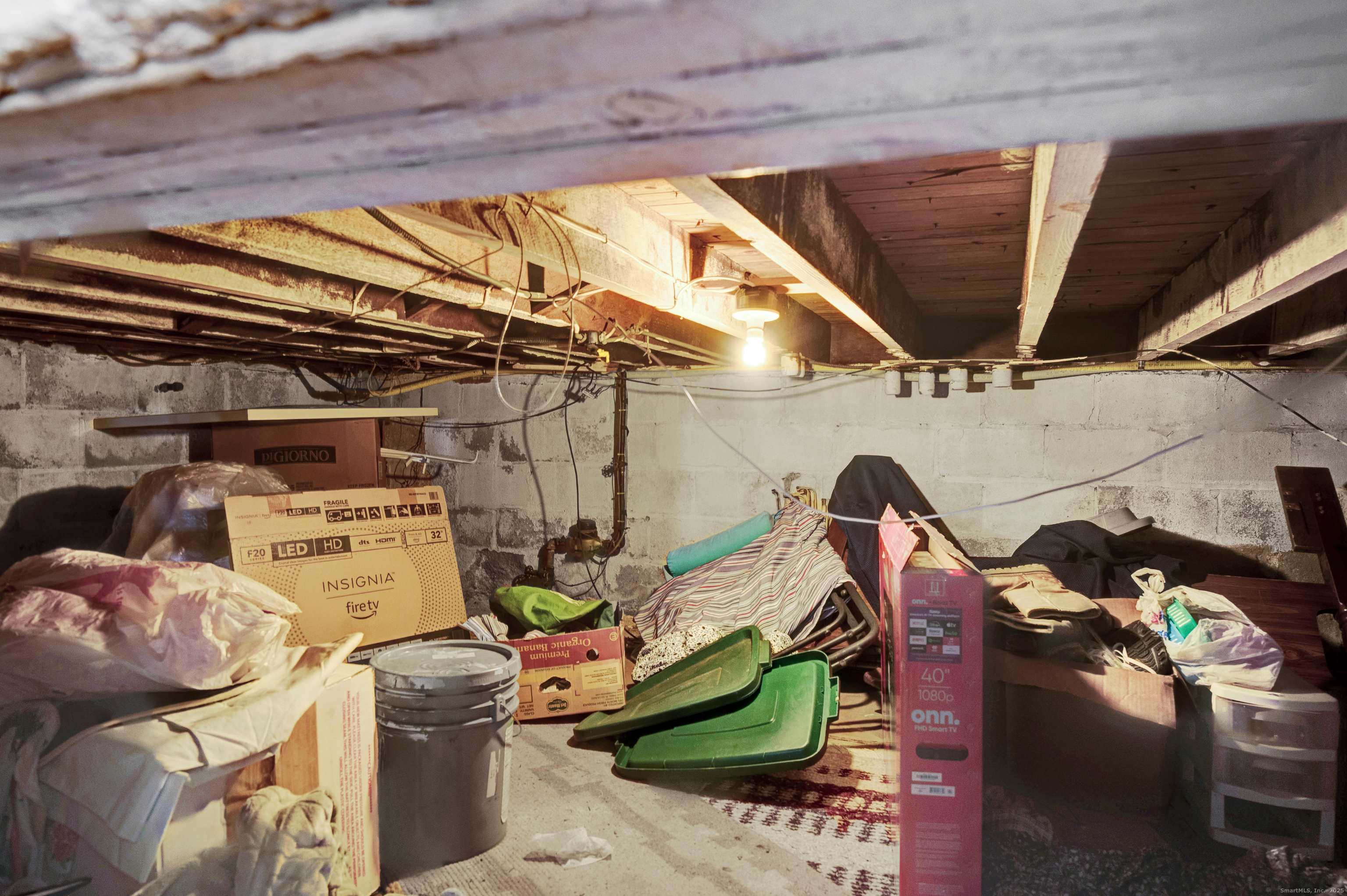 75 Lafayette Street Hartford, CT 06106 - Photo 37 of 38 a utility room with dryer and washer
