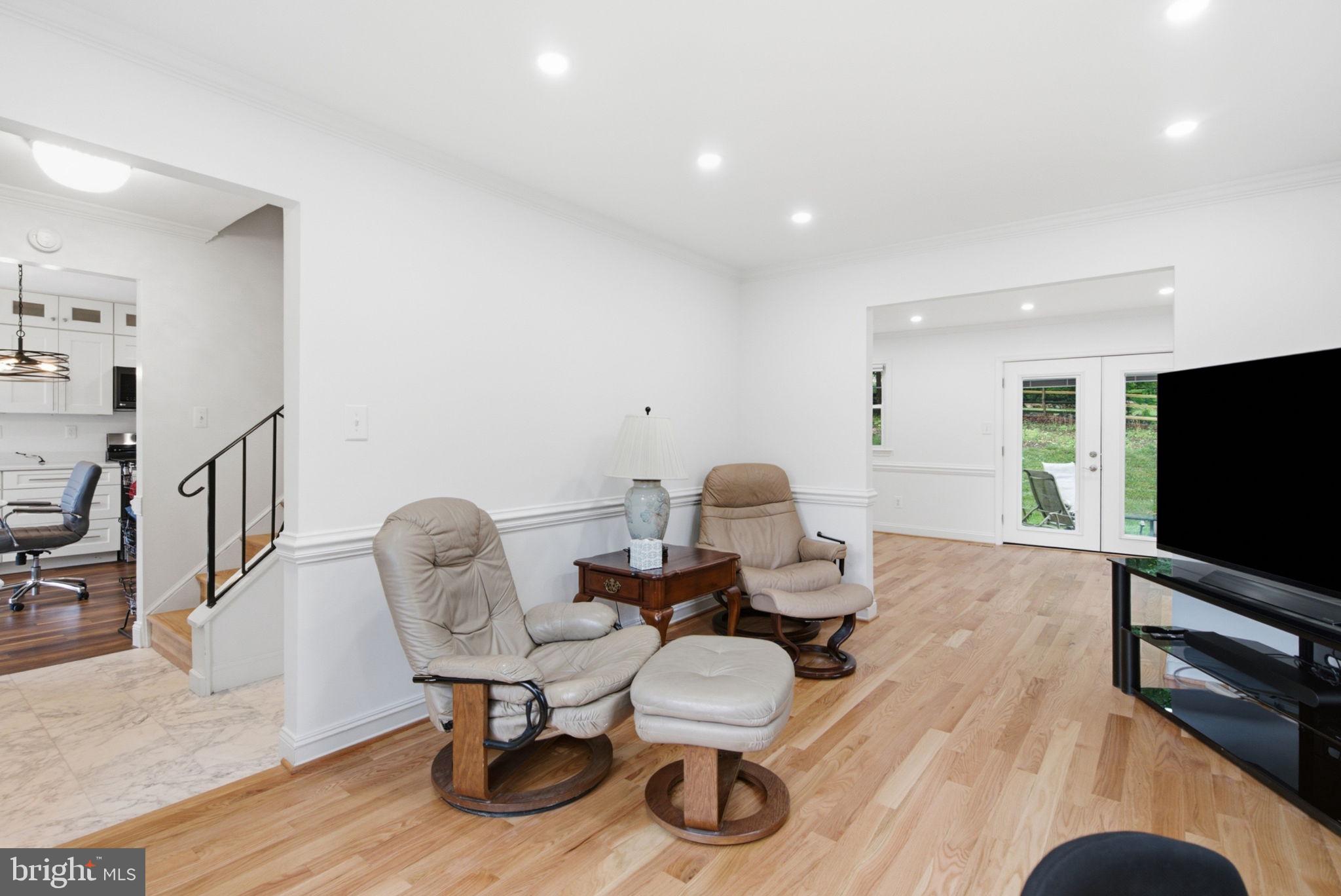 17041 Old Baltimore Road Olney, MD 20832 - Photo 6 of 41