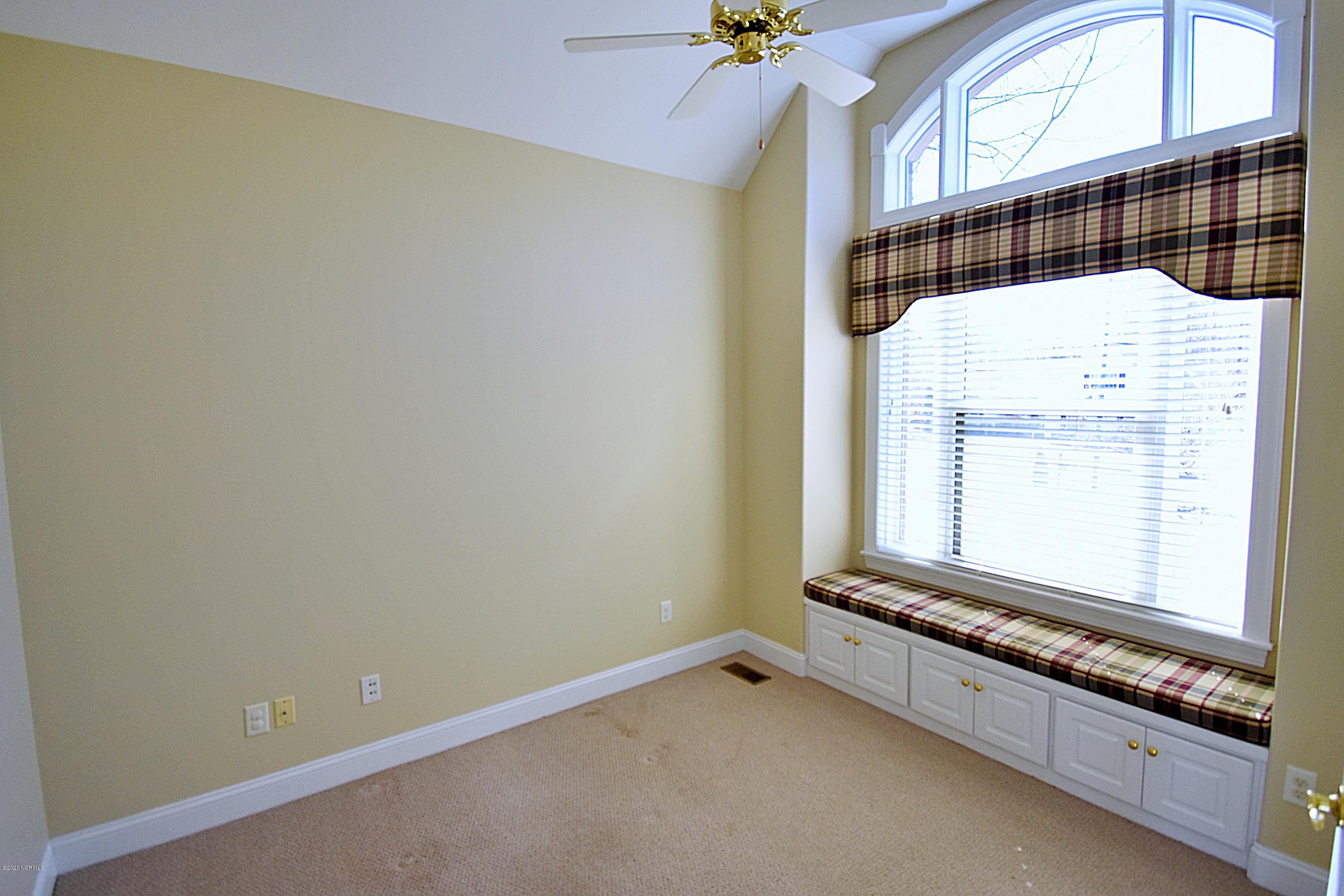 222 Mellen Road New Bern, NC 28562 - Photo 4 of 30 Office off Foyer