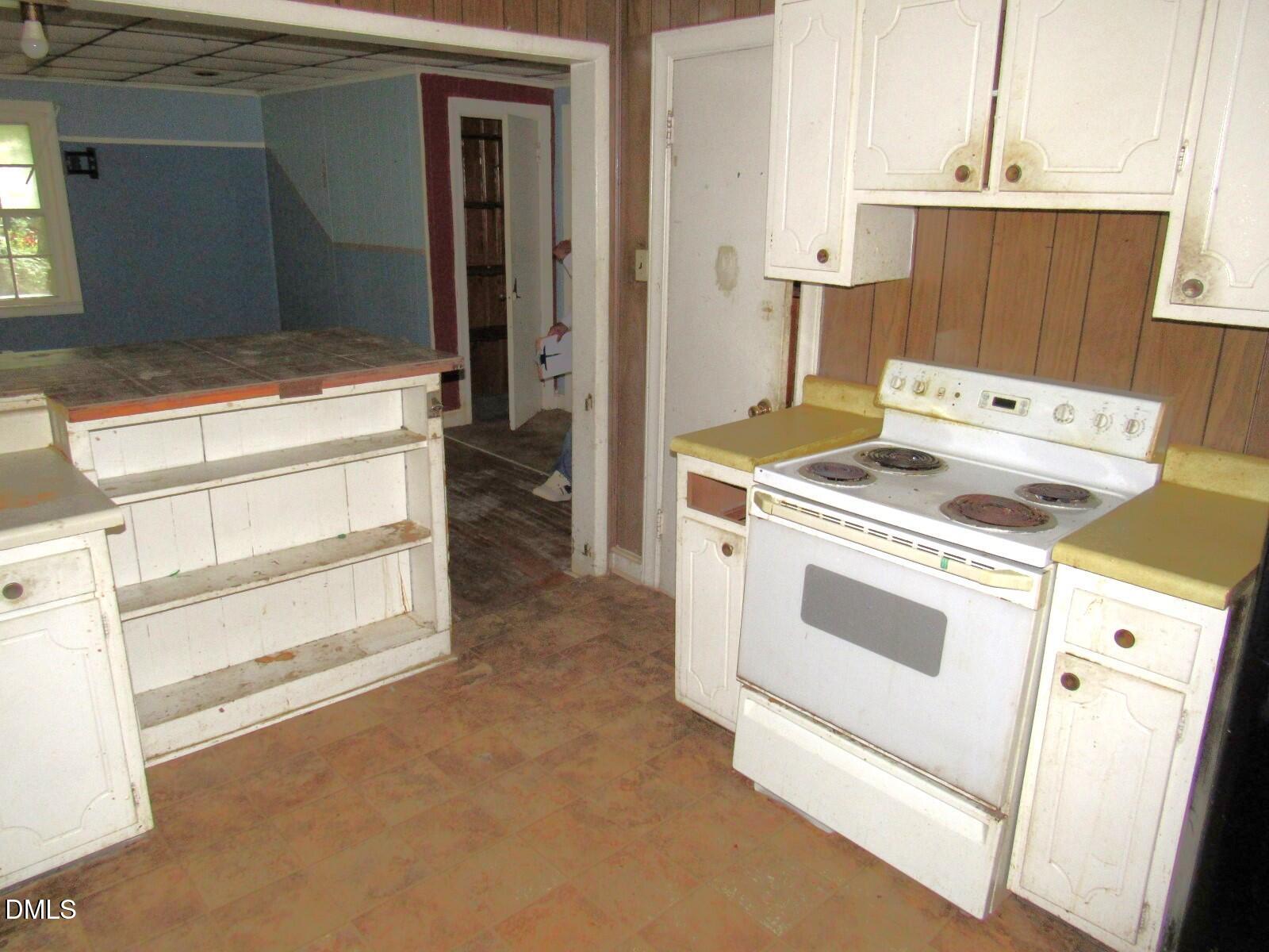4513 Laymans Chapel Road Durham, NC 27704 - Photo 3 of 15 Kitchen